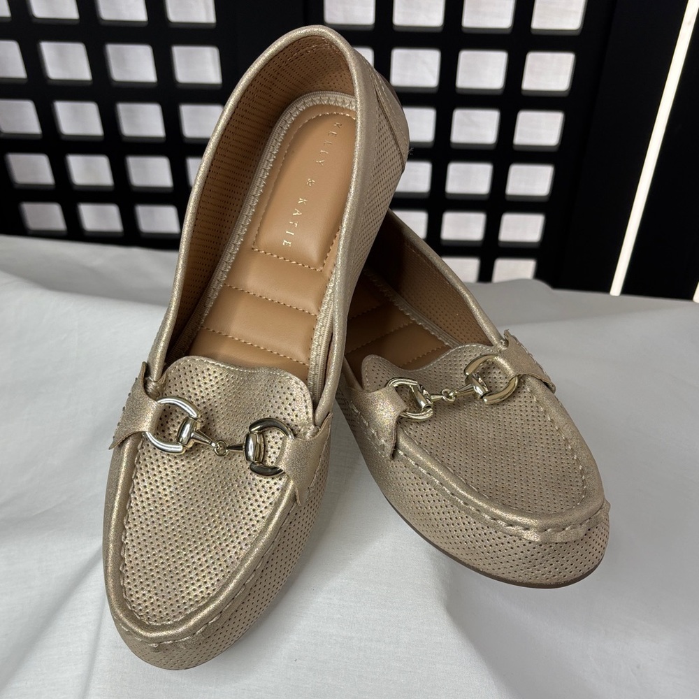🤍 Kelly & Katie Metallic Loafers Chic Slip-On Comfort Size 7.5 NWT 🤍 - Picture 1 of 13